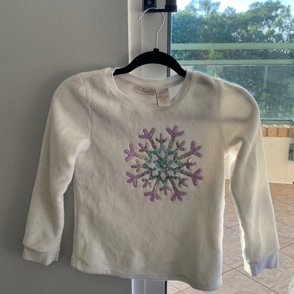 White sweater kids size 7-8 years with snowflake embroidered - Picture 1 of 1